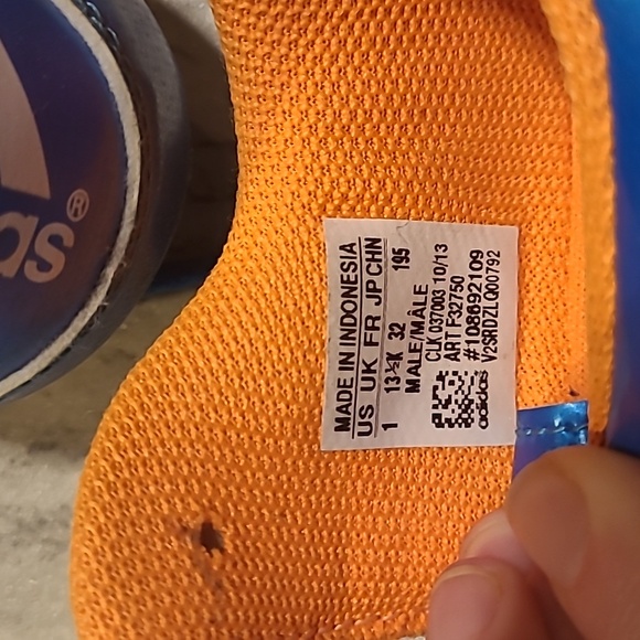 Boys soccer cleats - Picture 4 of 4